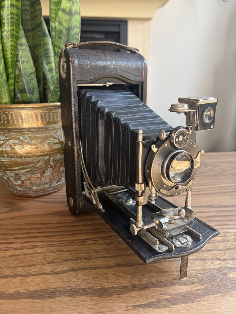Antique 1920s Eastman Kodak No. 2A Hawk-Eye Model A Folding Camera